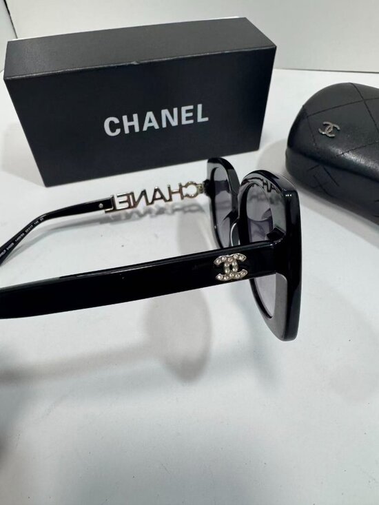CHANEL  Women\'s Black Sunglasses main image 4
